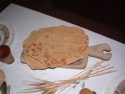 Pane carasau pistoccu sardegna